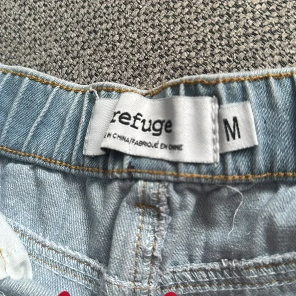 Women’s Cargo Pants - Picture 2 of 5